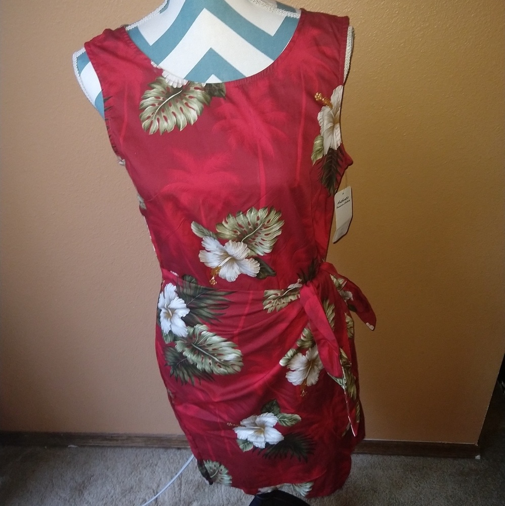 Pacific Legend Hawaiian dress sz M New with Tags